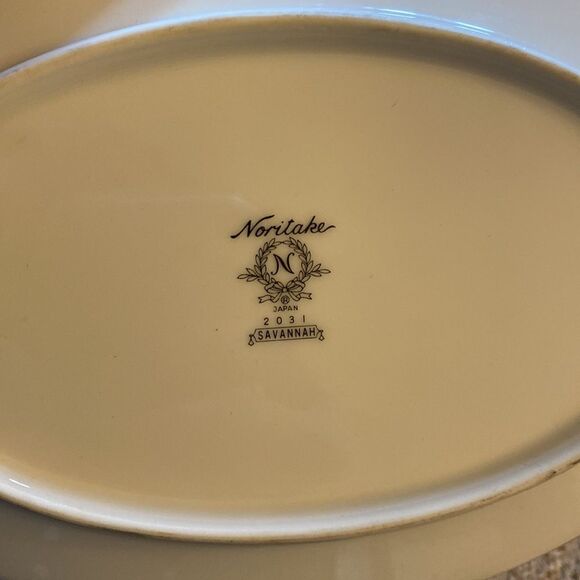 Noritake Oval Vegetable Bowl - Picture 3 of 5